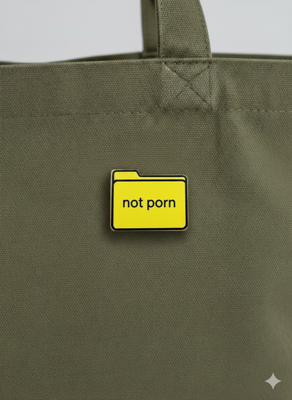 Ξύλινο pin “not porn”