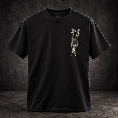 NO STRINGS black graphic T-shirt detail
