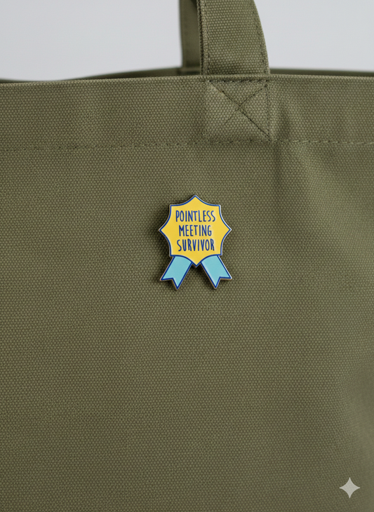 Ξύλινο Pin “meeting survivor”