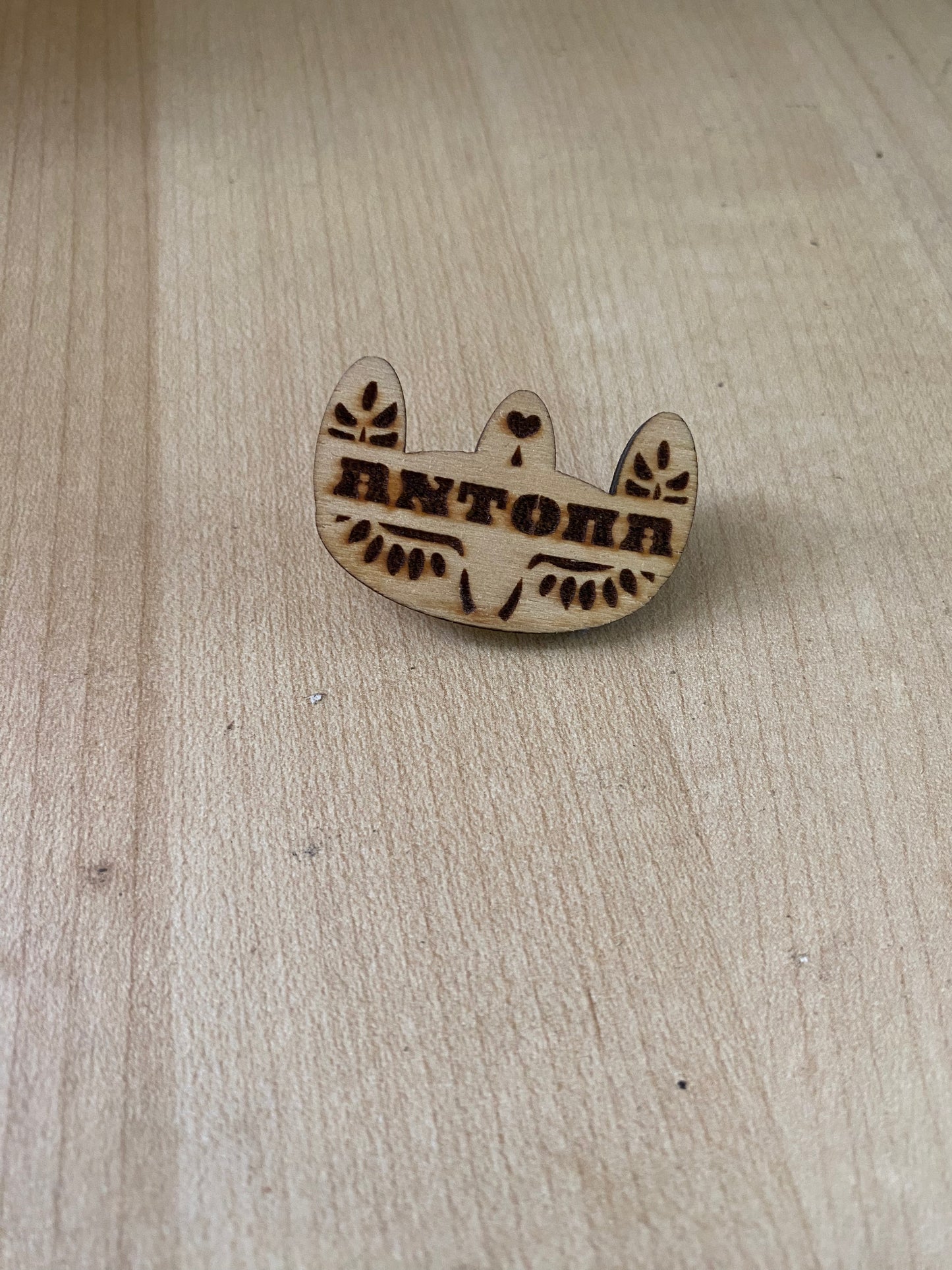Pin Antopa