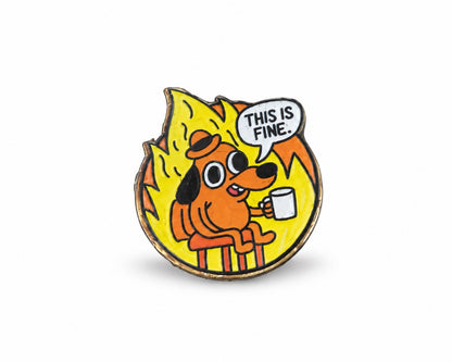 Κοντινή φωτογραφία του This Is Fine pin